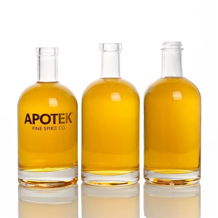 Botella de vidrio de vodka de 700 ml